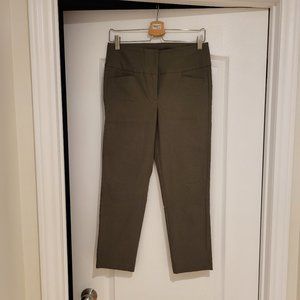 DARK GREEN CROPPED STRETCHY PANTS